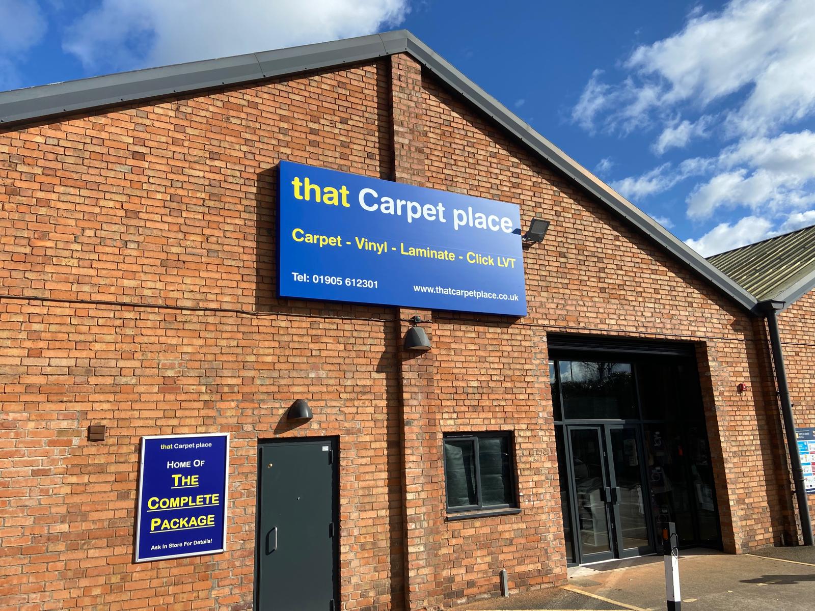 Large scale 4m x 2m tray sign for That Carpet Place
